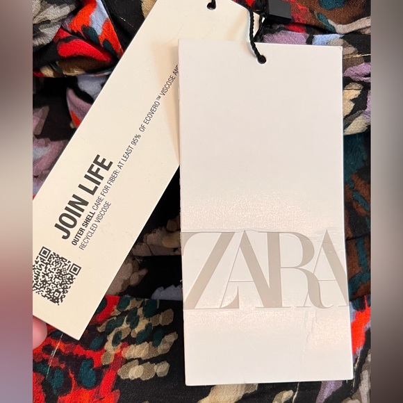#55- NWT ZARA MINI SKIRT SIZE XS - Picture 4 of 7